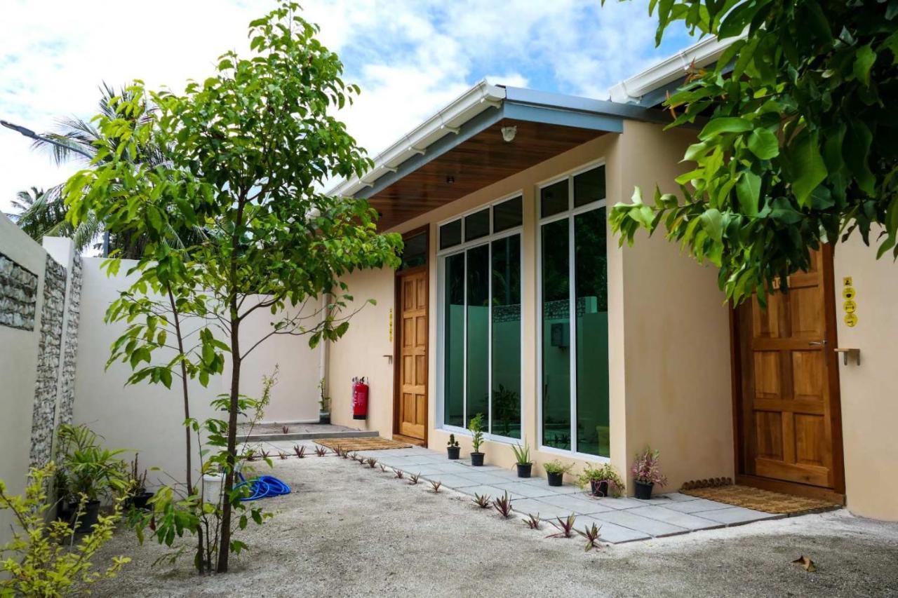 Ayira Maldives Hotel Feridhoo Bagian luar foto